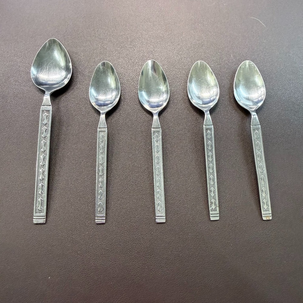 Douglass‎ Korea Stainless Steel Flatware Spoons Geometric Pattern Set of 5